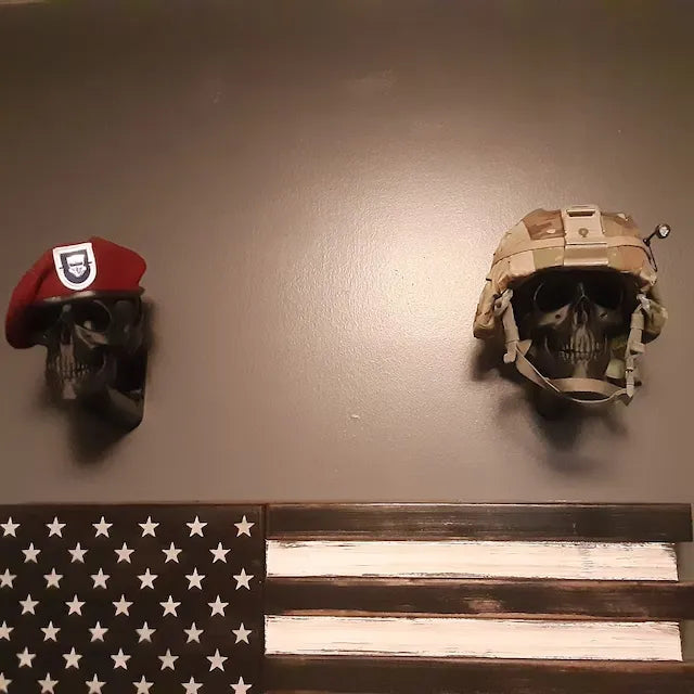 3D Skull Helmet Display Stand