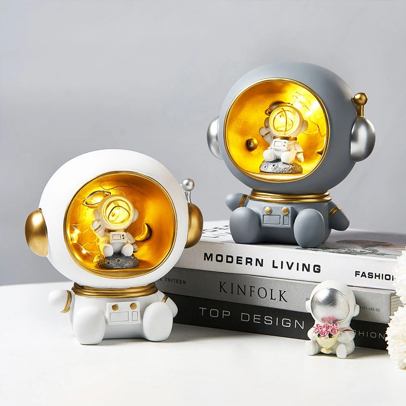 Astronaut Figurines Bank