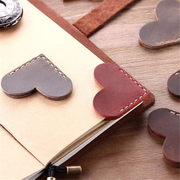 📖Vintage Leather Heart Bookmark Page Corner