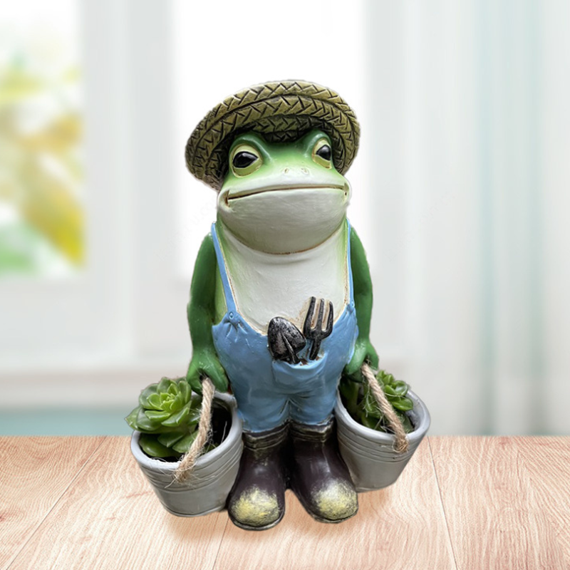 Cute Gardener Frog Statue