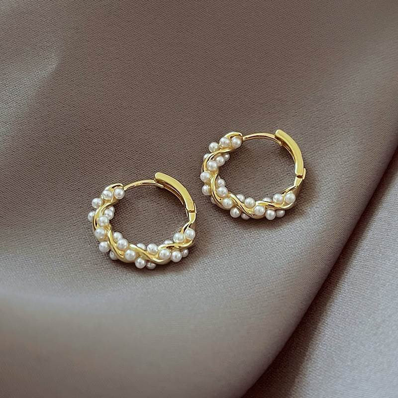 Minimalist Delicate Twisted Pearl Hoop Earrings