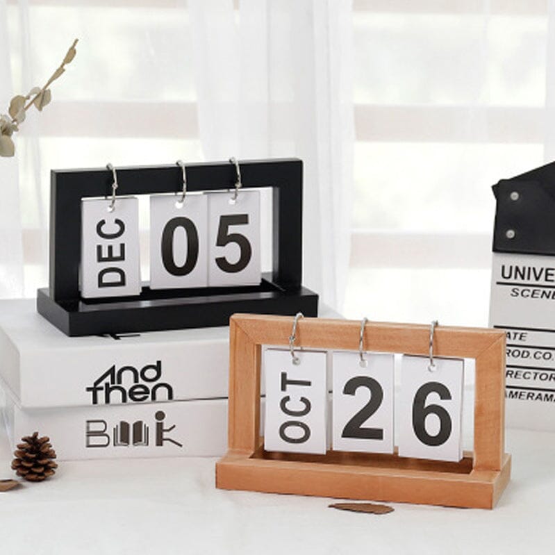 Dutch Teak Wood Desktop Calendar