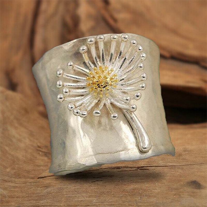 Blooming Daisy Wide Band Ring