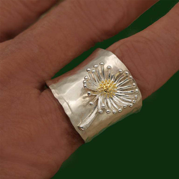 Blooming Daisy Wide Band Ring