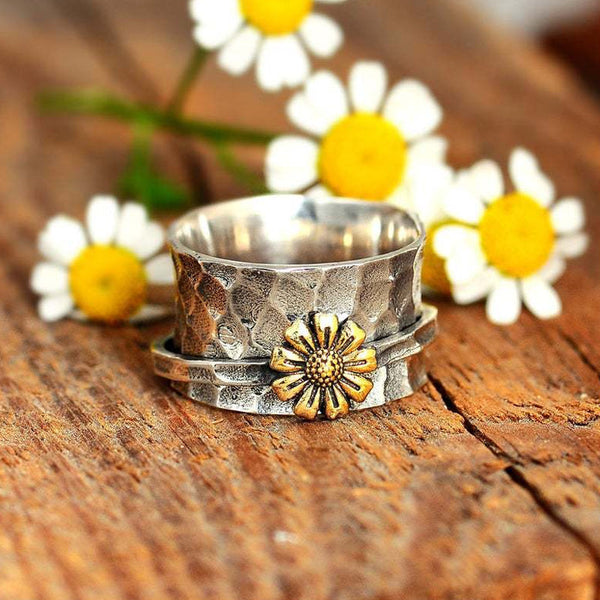 Daisy Flower Spinner Ring